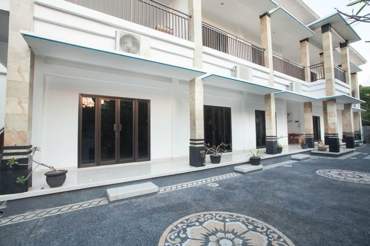 Yankee Fara 14 Hotell Seminyak Exteriör bild